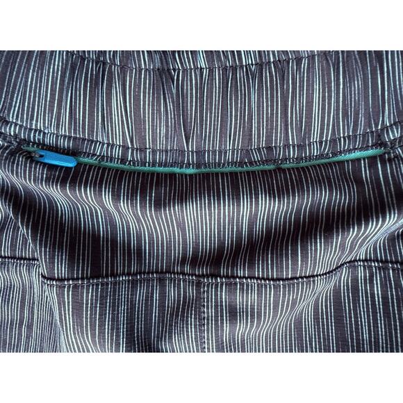 Janji Black Teal Transit Tech Running Shorts Women’s Size Medium Athletic - Picture 5 of 8